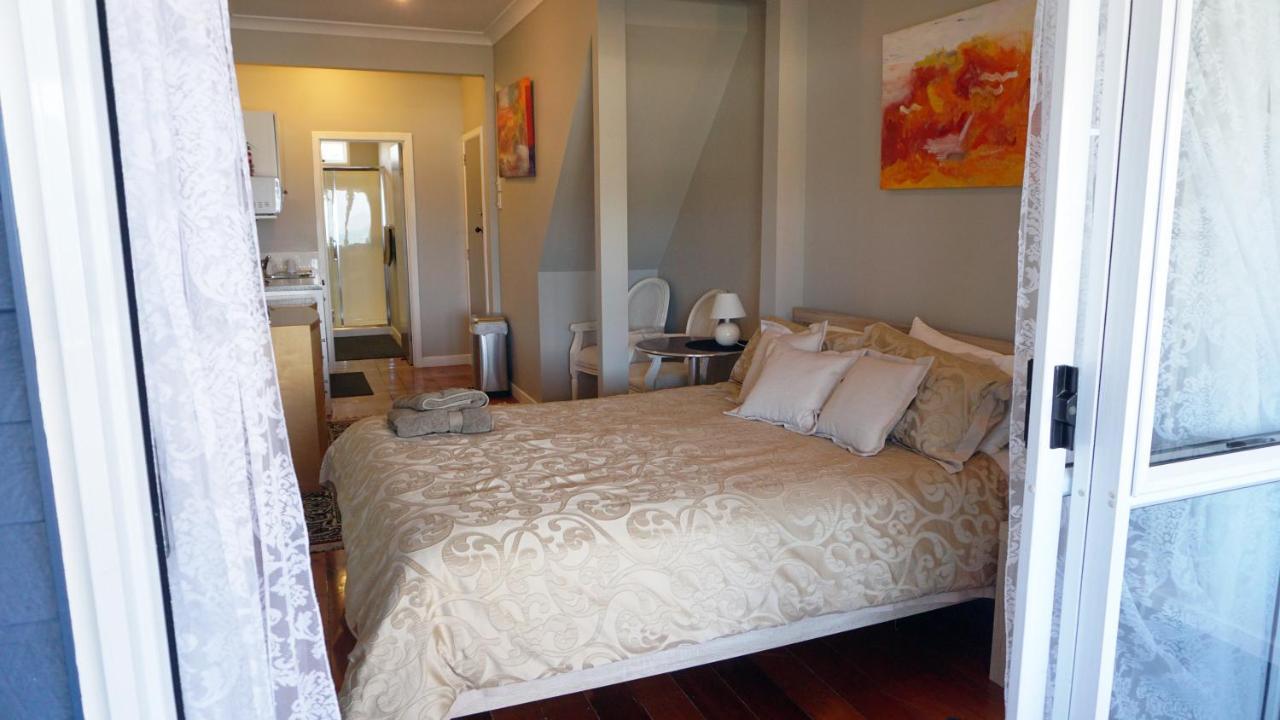 Nana Glads Beachfront Accommodation Whitianga Luaran gambar